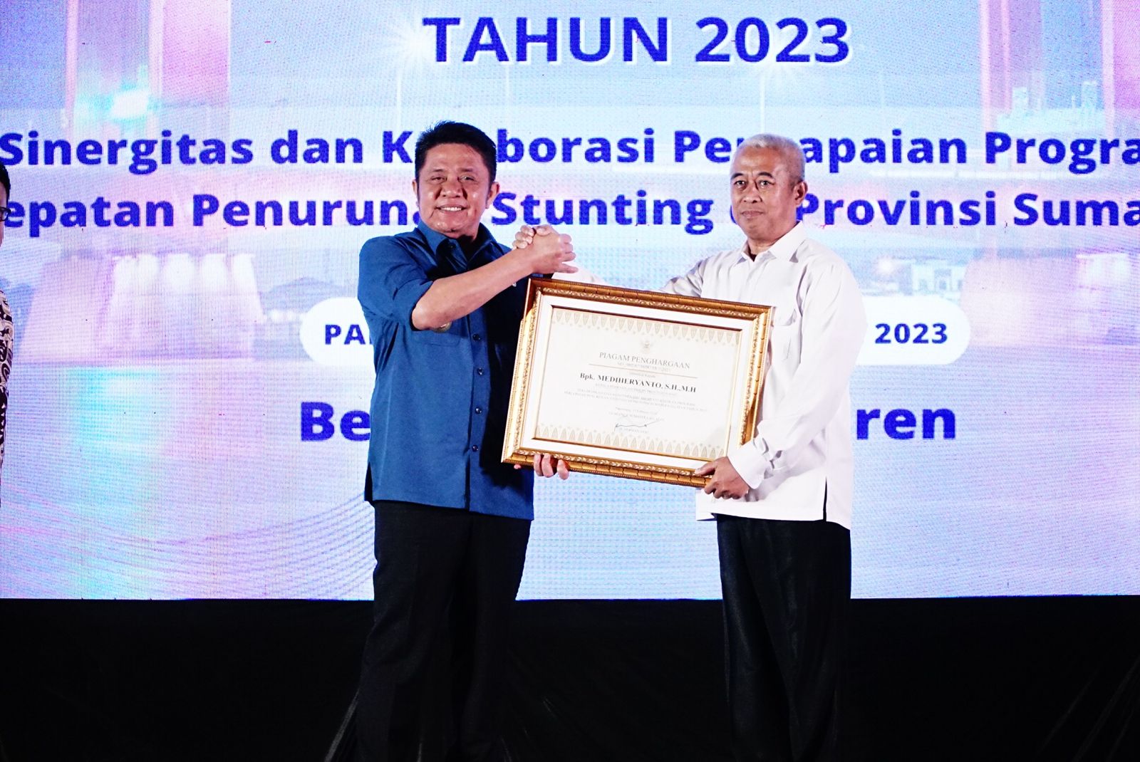 Herman Deru Dapat Penghargaan Dari Kepala BKKBN RI — BERANDA ...